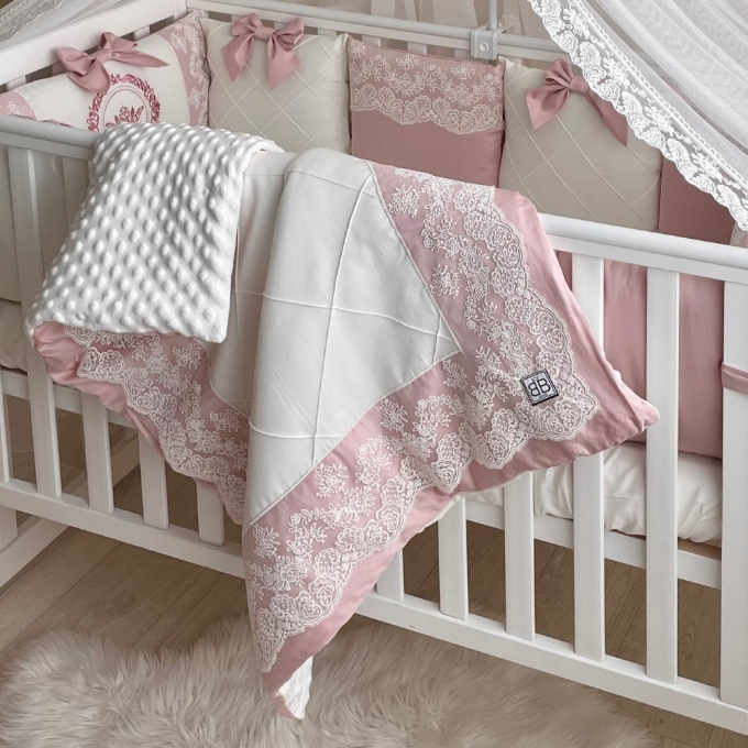 Set lenjerie Patut Copii Bebe 8 piese Classic Roz (4)